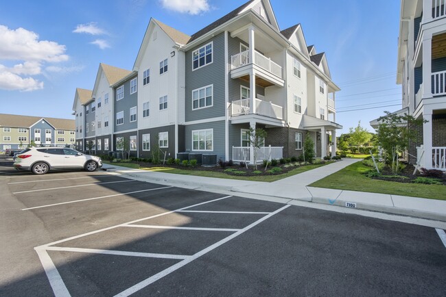 Photo - 1728 Vankar Dr