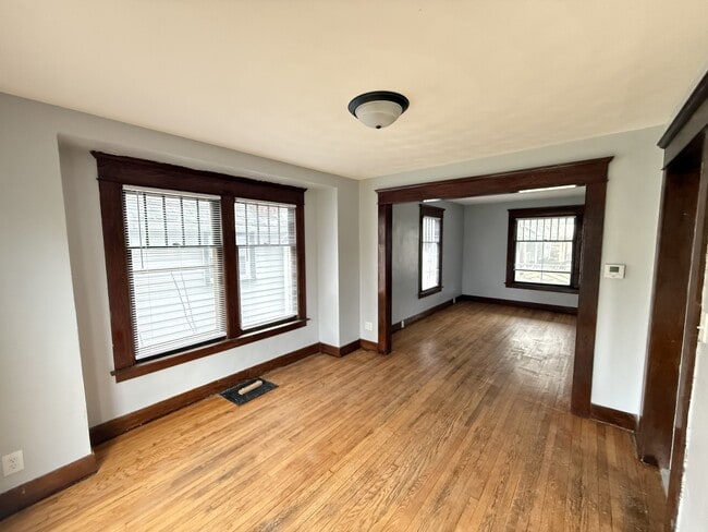 Photo - 1528 Vermont Ave