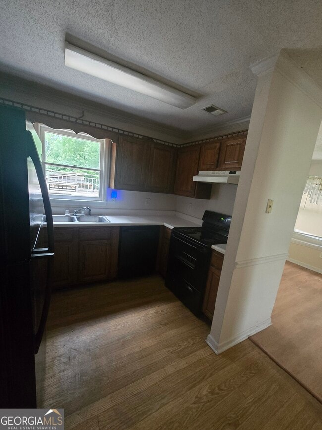 Photo - 3490 Runnymeade Dr