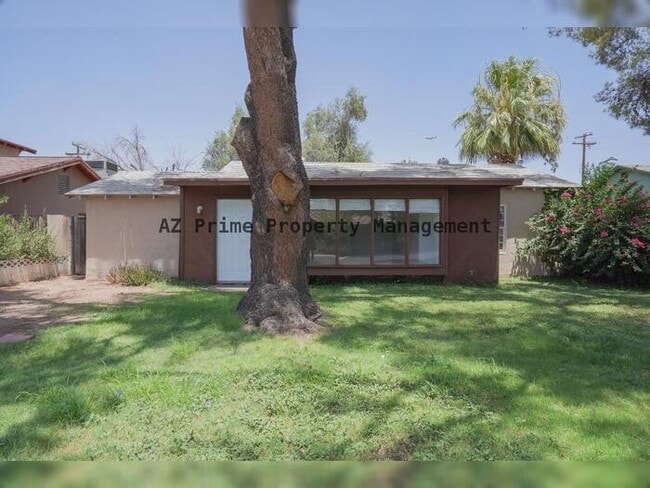 Photo - 506 W 11th St