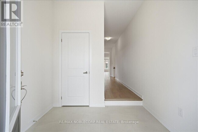 Photo - 2 George Armstrong Rd