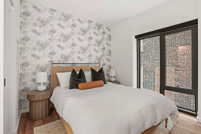 Photo - 166 N Aberdeen St