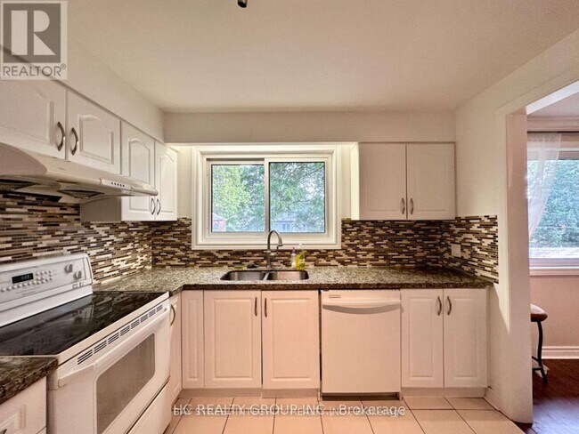 Photo - 35 Lailey Crescent