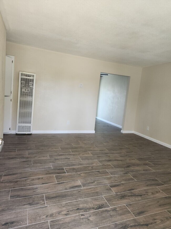 Photo - Recently Updated -  2 Bedroom 1 Bathroom O...