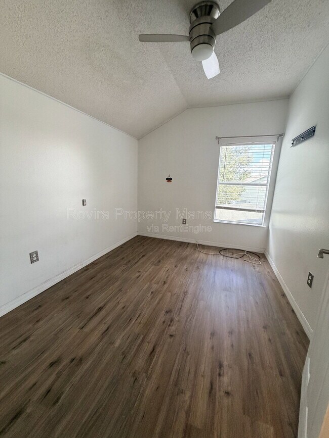 Photo - 218 Ronaldale Ave
