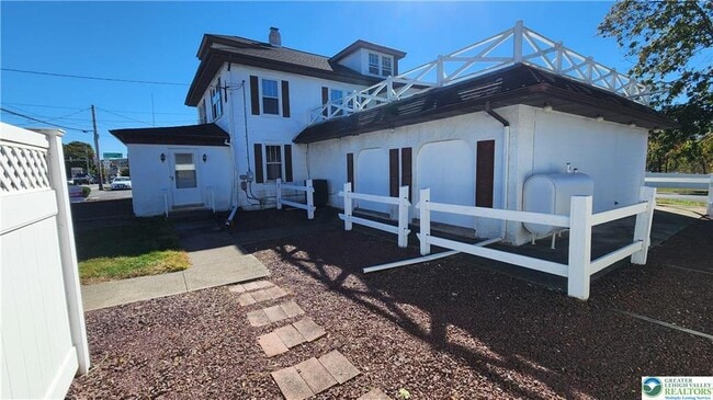 Photo - 4633 Lehigh Dr