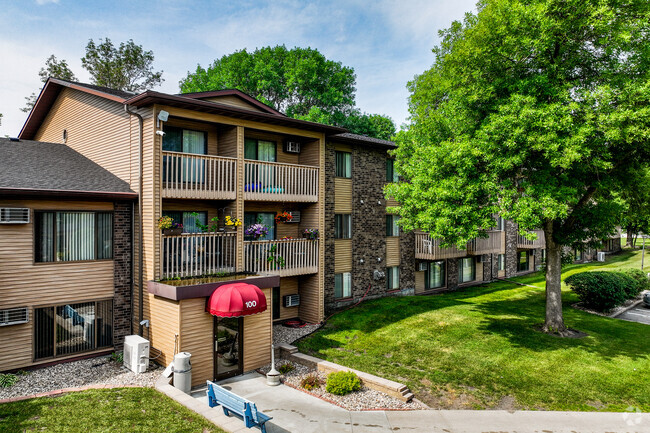 Village Place Apartments - Mankato, MN | ForRent.com