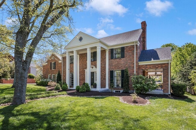 Building Photo - Extremely RARE opportunity in Green Hills