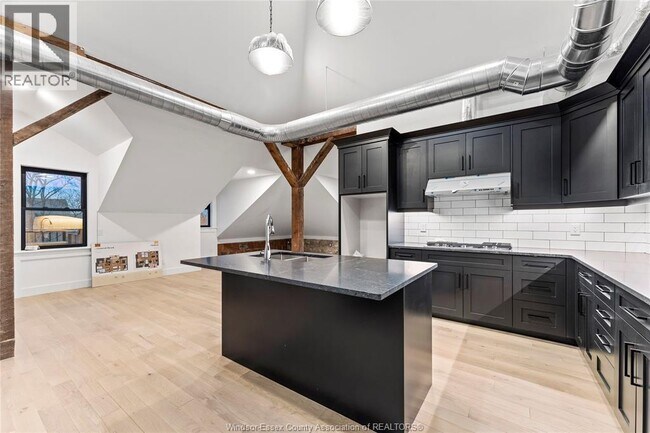 Photo - 247 Brock St Unité 404