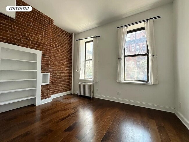 Building Photo - 1577 York Ave Rental