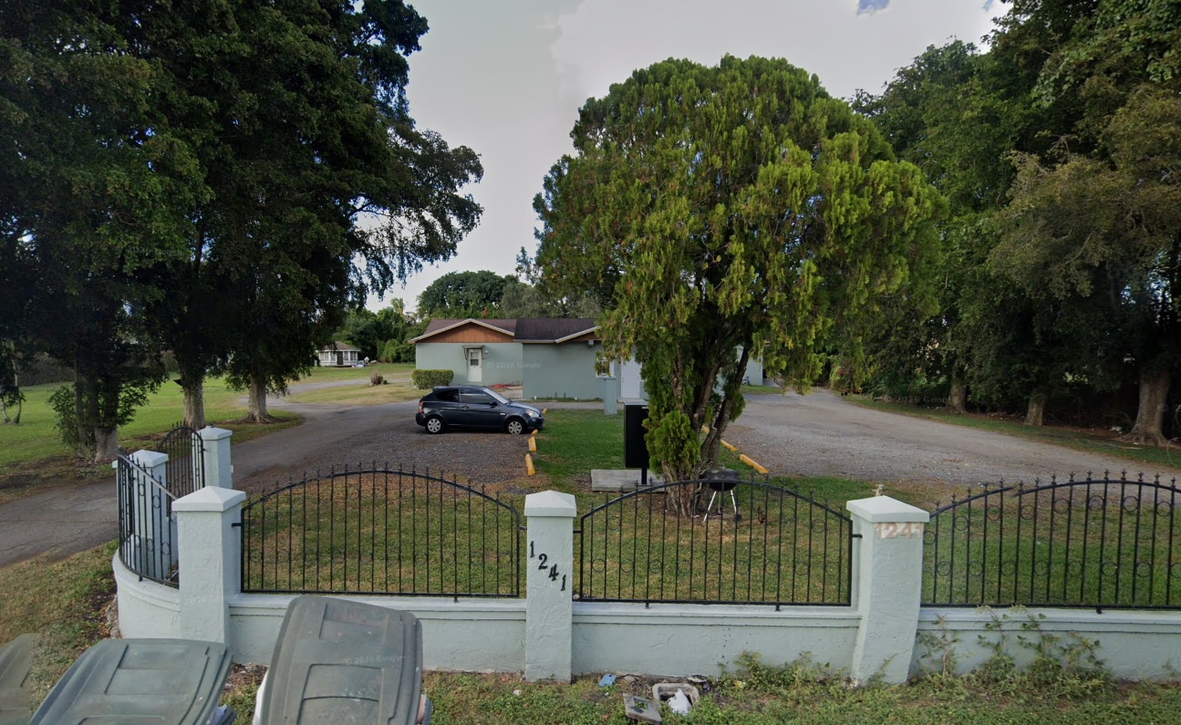 Photo - 1241 NW Avenue D