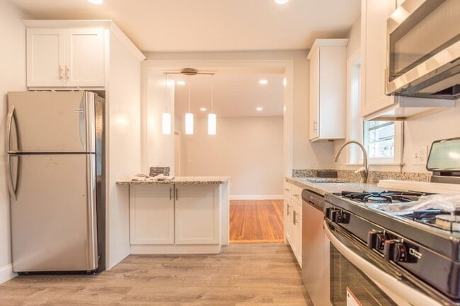 Photo - 3.5 Bedroom 2 baths in Brighton!!!