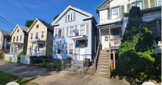 Building Photo - 495 East St Unit 1