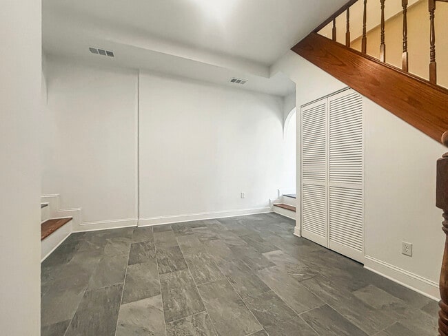 Photo - 1424 3rd St NW