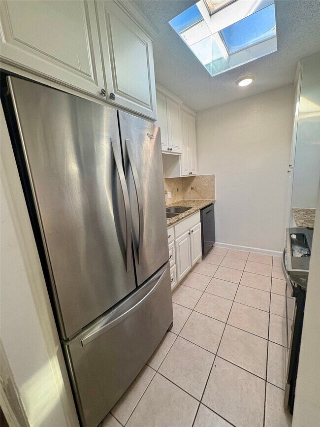 2744 Briarhurst Dr Unit 38
