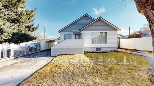 Building Photo - 454 Cedar St