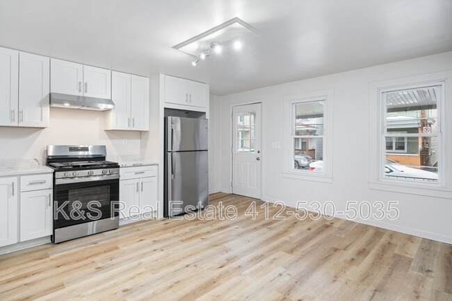 Photo - 2321 Spring St