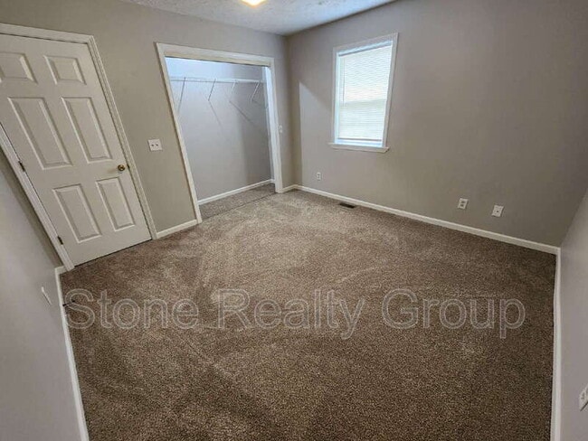 Photo - 4874 Pine Ridge Ct