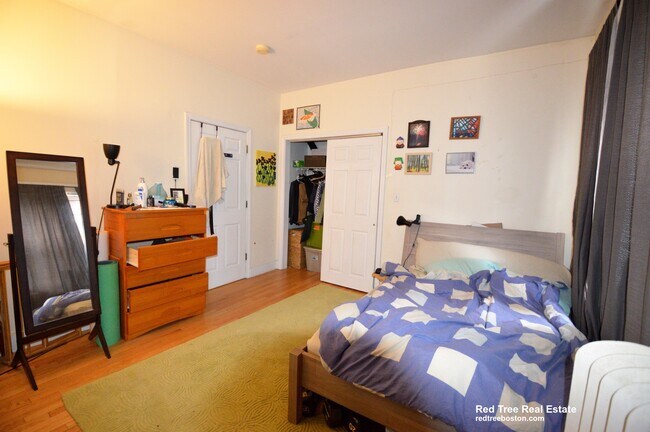 Photo - 322 St Paul St Unit 2