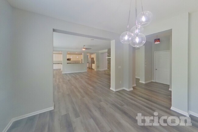 Photo - 7457 Mistydawn Dr