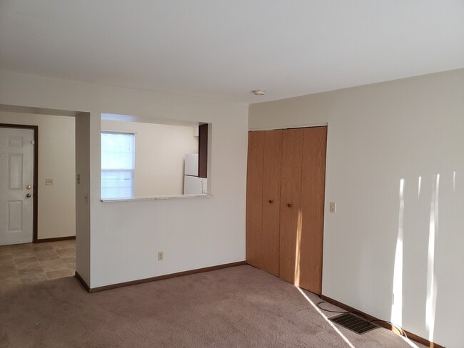 Hickory Point Apartments
