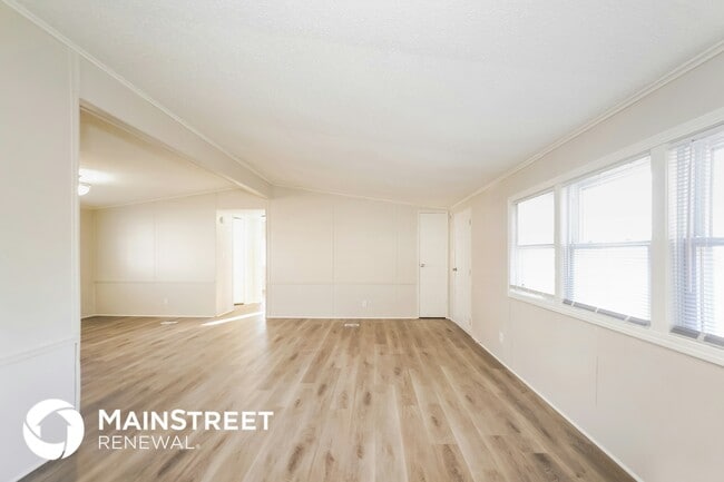 Photo - 640 Walnut St