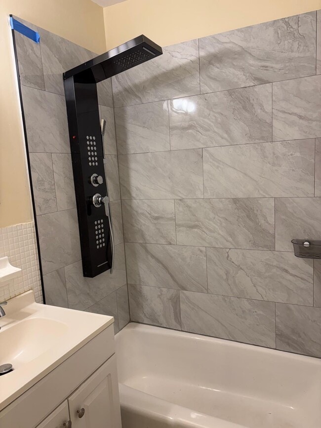 Photo - 826 NE 16th St