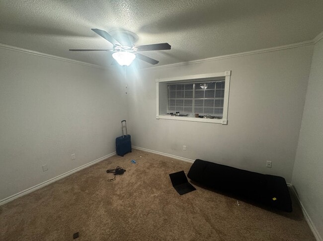 Photo - 3605 Steck Ave Unidad 3605 Steck Avenue