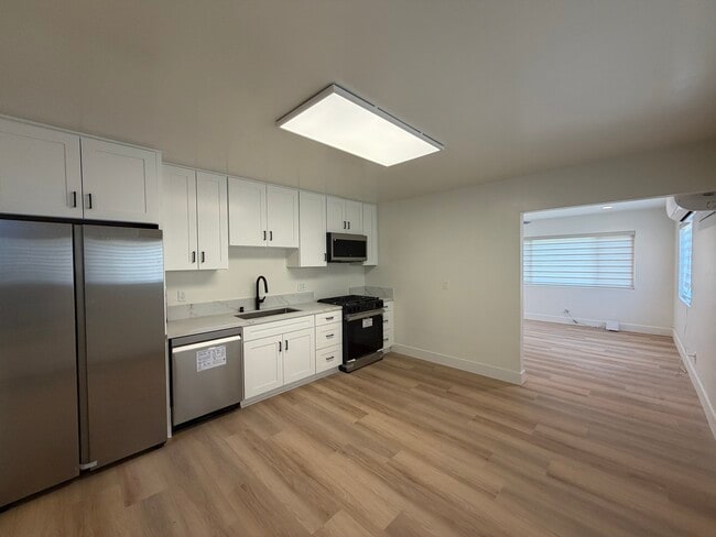 Photo - 3468 Juniper St