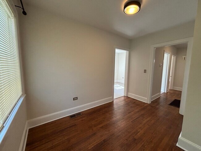 Photo - 2 Bedroom charming bungalow in desirable Oakhurst