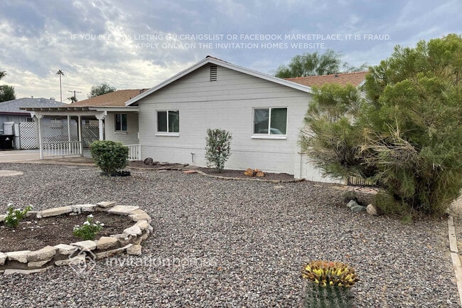 Photo - 2133 W Palmaire Ave