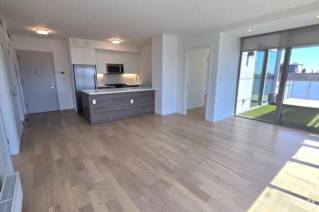 Building Photo - 40 Pinehurst Ave Unit PH8B Rental