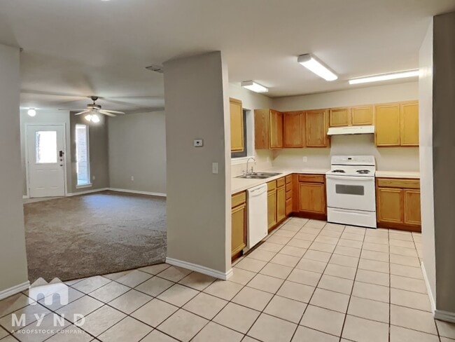 Photo - 5419 Harvard St