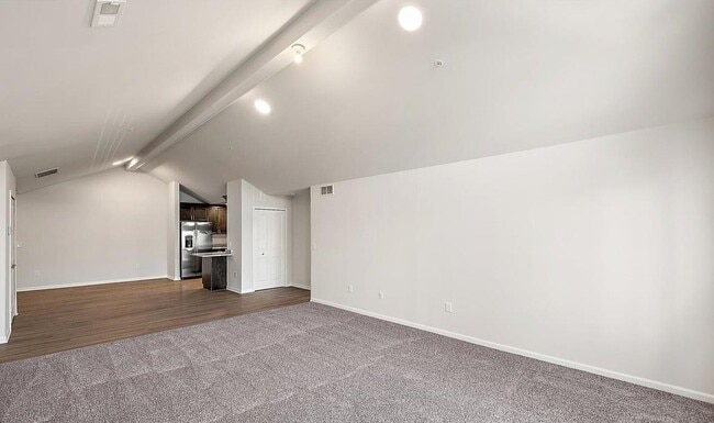 Photo - 8292 Heywood Cir