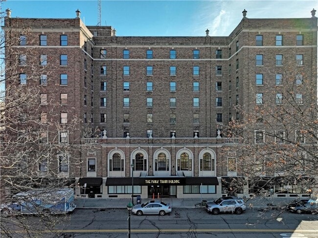 Building Photo - 184 N Main St