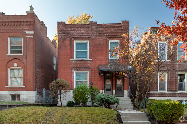 Building Photo - 2310 Russell Blvd Unit A Rental