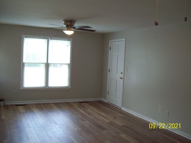 Photo - 504 Beirne Ave NE