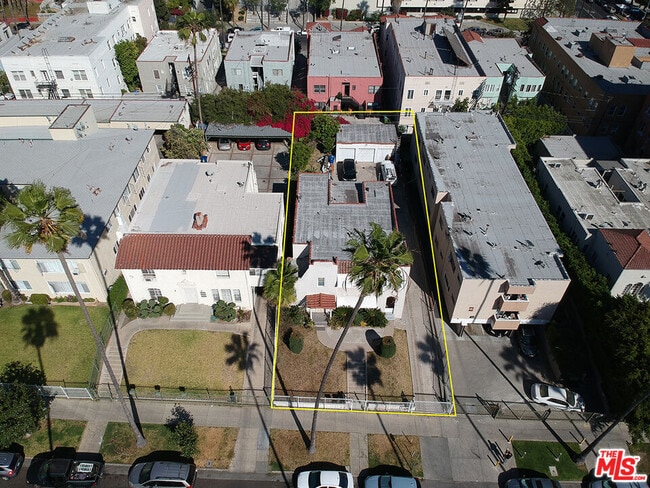 Photo - 120 N Berendo St Unidad 120