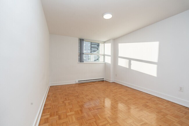 Photo - 265 Dixon Road Unit 1608