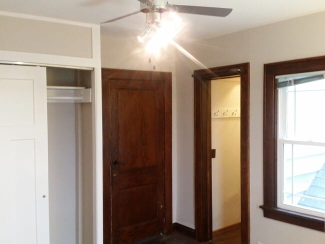 Photo - 936 Drake St