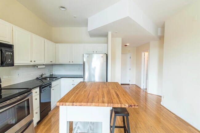 Photo - 1415 Chapin St NW Unit 304