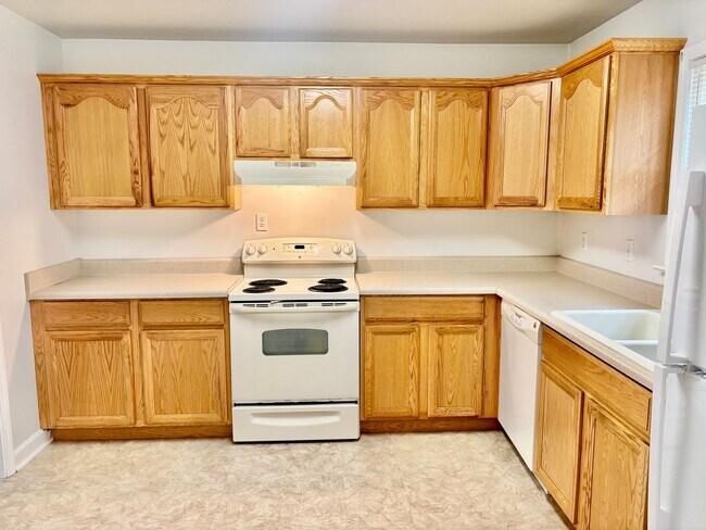Photo - 3 bedroom / 1.5 bathroom - Courthouse Green