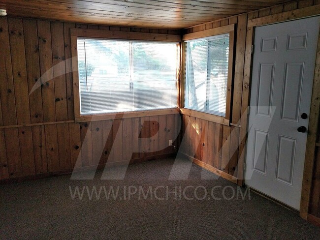 930/936 Chestnut - 930/936 Chestnut Apartment Unit 930 Chestnut Street