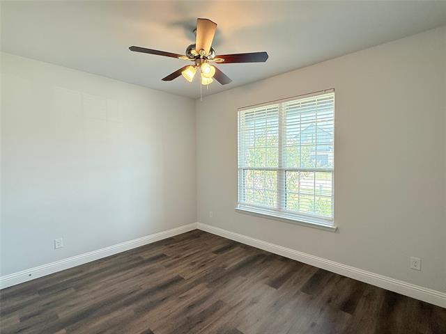 Photo - 337 Chase Creek Dr