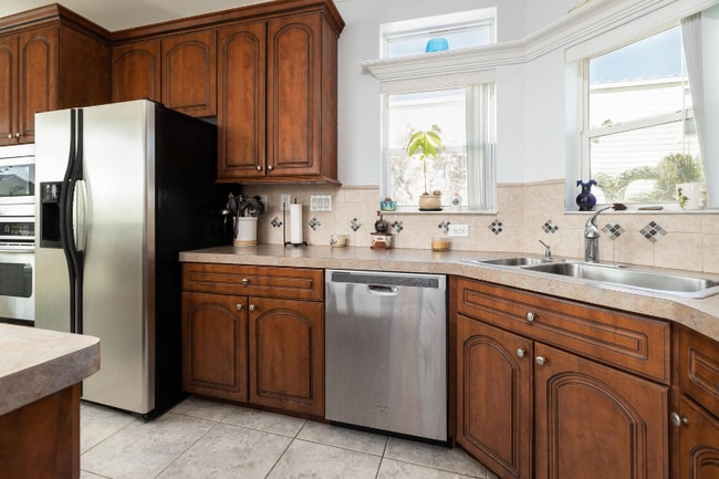 Photo - 116 Long Key Rd