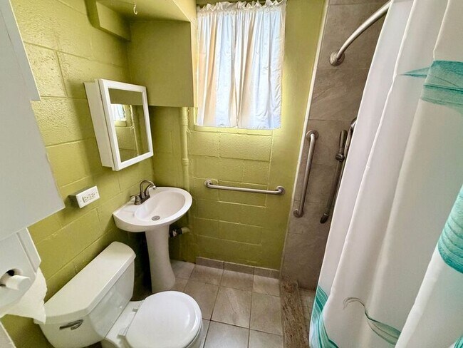 Photo - 1347 Palolo Ave Unidad Downstairs 2Bedroom