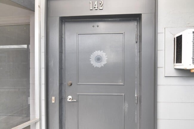 Building Photo - 151 N Orlando Ave