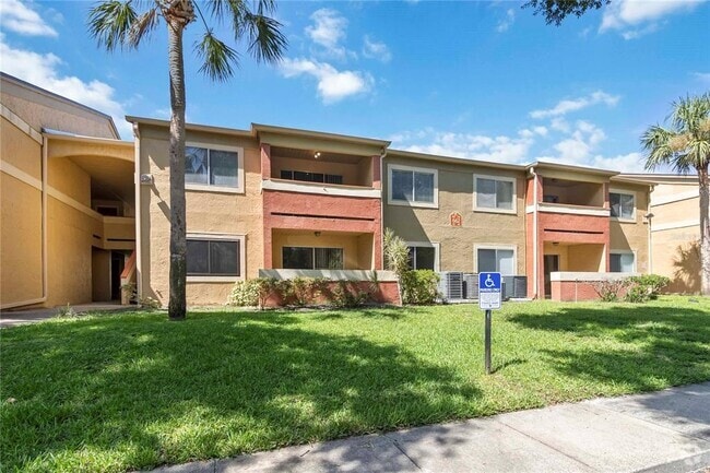 Building Photo - 662 Kenwick Cir Unit 202 Rental