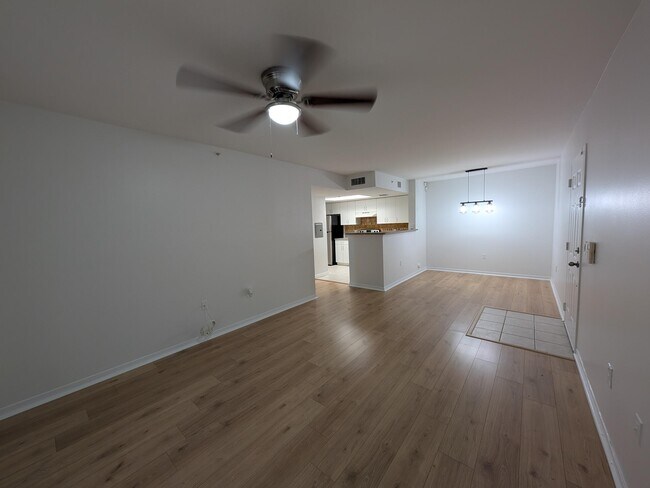 Photo - 5001 Wiles Rd Unit 105