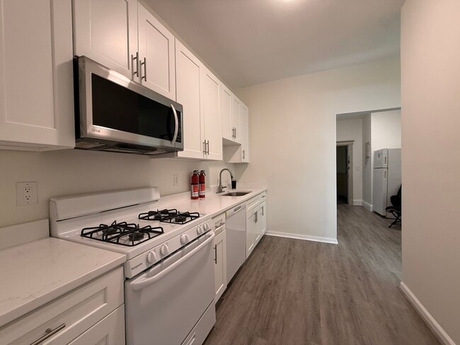 Building Photo - 26 Park Vale Ave Unit 2